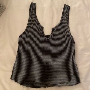 Black and white cropped forever 21 tank top